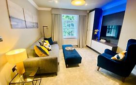 10 Bootham House - Luxury City Centre Apartment With Free Parking For One Car
